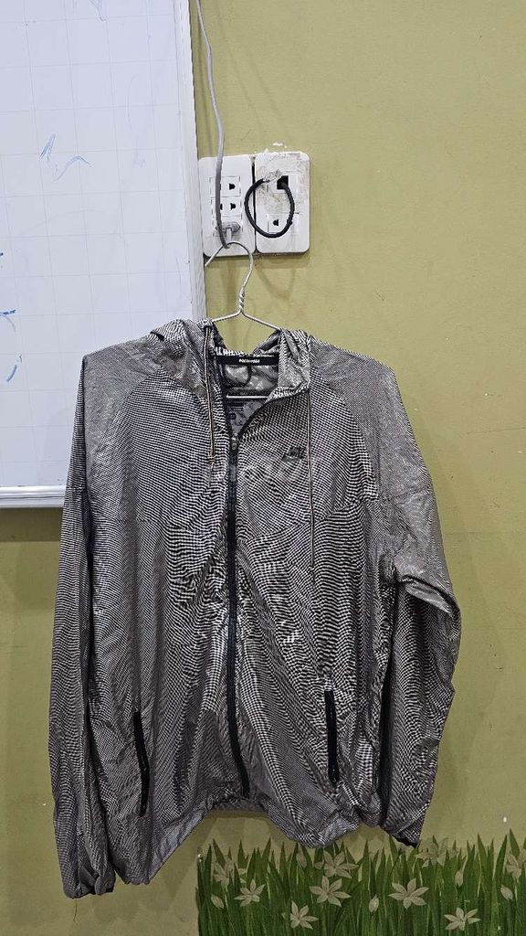 Áo khoác chạy bộ Nike Nam sz L Á 1m73. Mua bán Quần áo tại Quận Cẩm Lệ Đà Nẵng được đăng bởi A diên hình 1