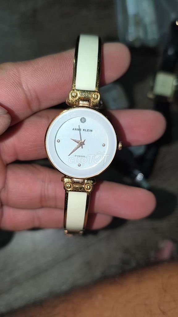Đồng hồ Anne Klein Nữ Vàng Trắng Thép. Mua bán Đồng hồ tại Quận Phú Nhuận Tp Hồ Chí Minh được đăng bởi super express hình 1