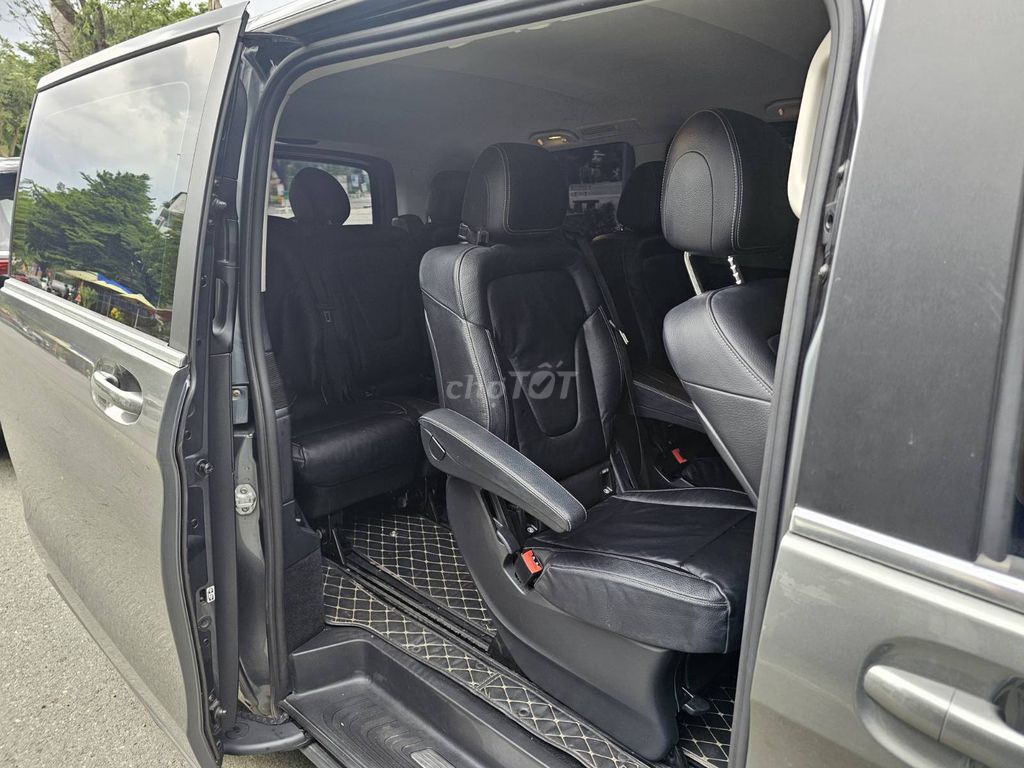 Mercedes Benz V Class 2020 V250 AMG - 80000 km. Mua bán Ô tô tại Quận 7 Tp Hồ Chí Minh được đăng bởi Bảo Trần hình 9