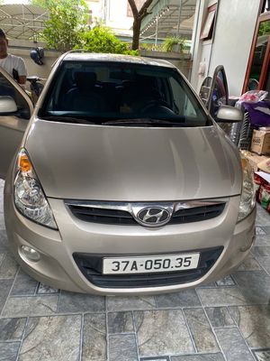 Hyundai i20 2011 Số tự động Vàng cát