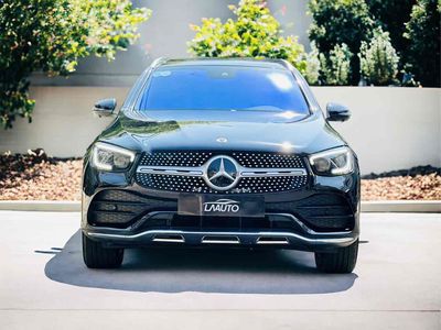 Mercedes Benz GLC 2022 Đen Kem