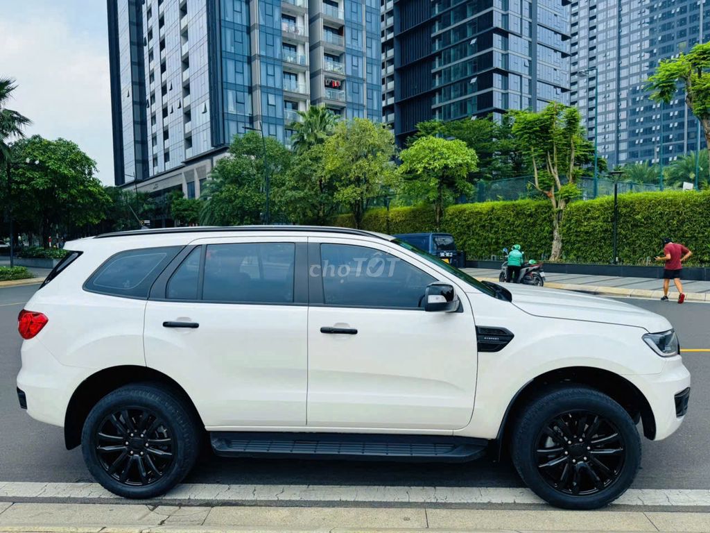 Ford Everest Trắng 12/2021 Sport 2.0 - 37.850 Km. Mua bán Ô tô tại Quận 1 Tp Hồ Chí Minh được đăng bởi tai nguyen hình 4