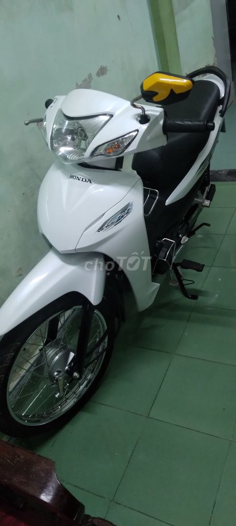 Honda Wave A 2025 Trắng 1000 km. Mua bán Xe máy tại Thành phố Huế Thừa Thiên Huế được đăng bởi  Minh hình 3