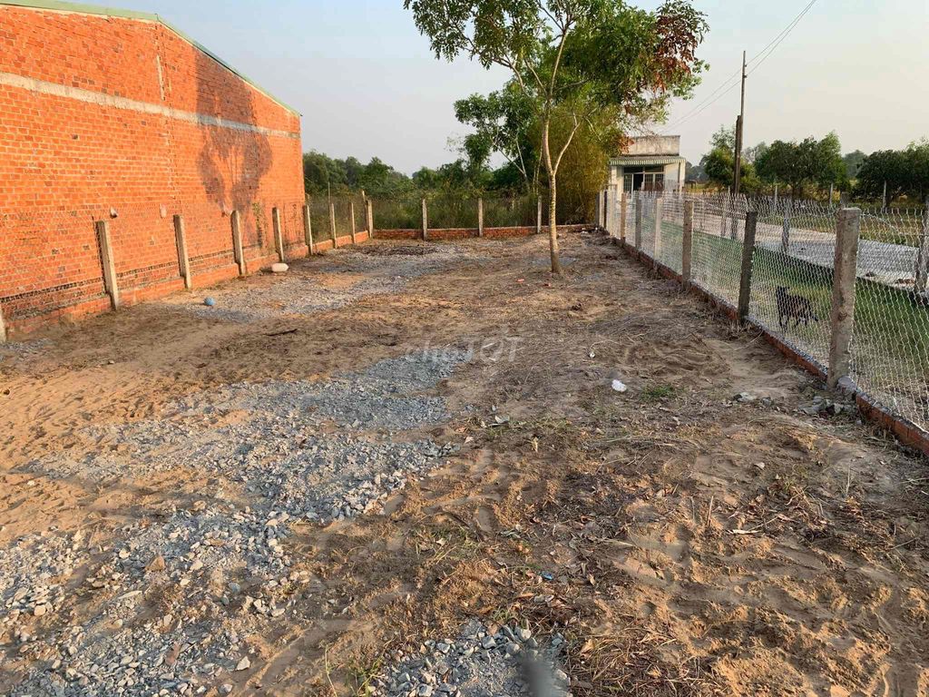 300m2 đất thổ cư, lô góc, long trung, hoà thành tây ninh