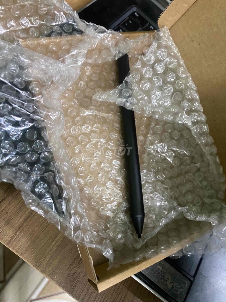 Bút cảm ứng Microsoft Surface Pro Đen Mới. Mua bán Phụ kiện (Màn hình, Chuột...) tại Quận 4 Tp Hồ Chí Minh được đăng bởi Jerry Tran hình 1