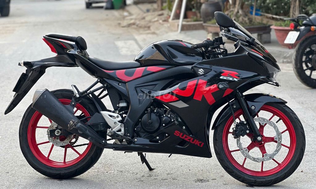 Suzuki GSX R150 2020 có trả góp trao đổi ✅. Mua bán Xe máy tại Quận Thanh Xuân Hà Nội được đăng bởi Phú Lý hình 4