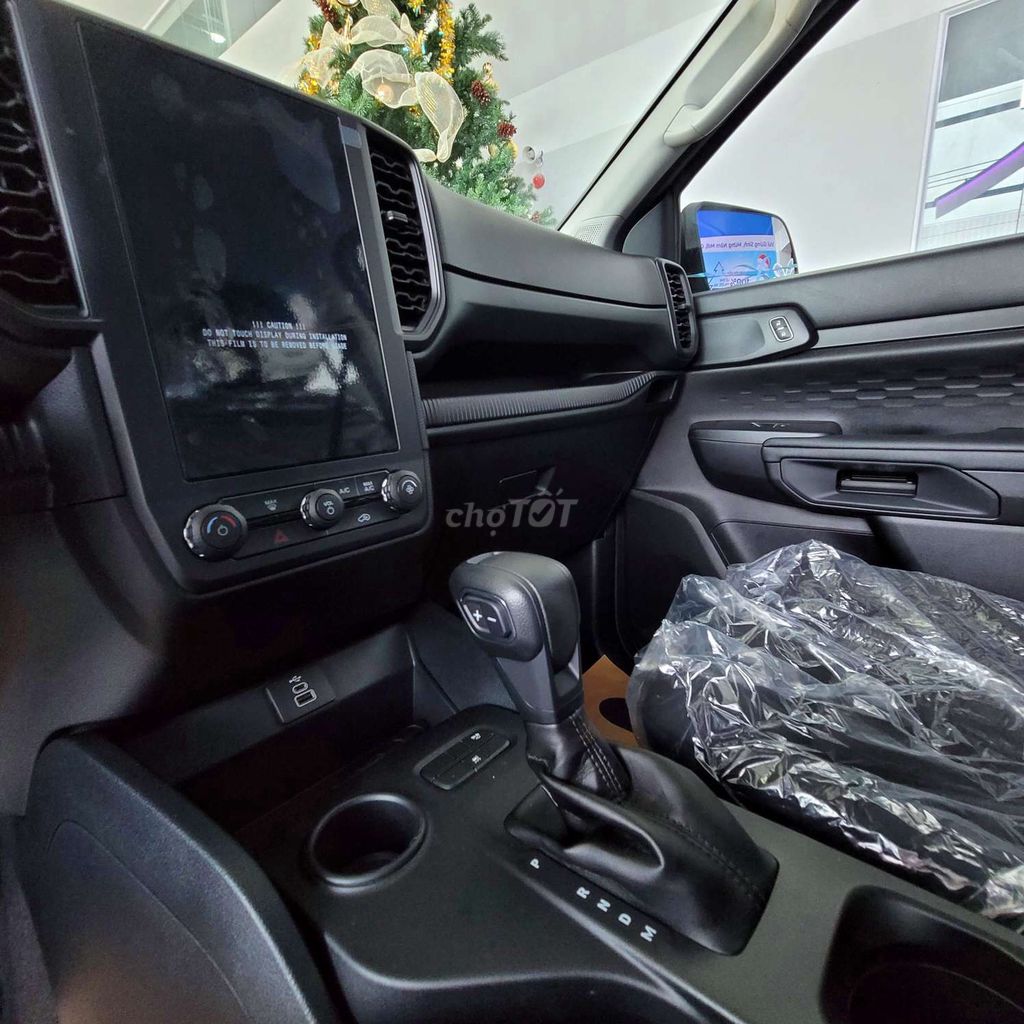 Ford Ranger 2025 - Số tự động 01 cầu Trắng. Mua bán Ô tô tại Huyện Xuân Lộc Đồng Nai được đăng bởi Ford Long Khánh hình 5