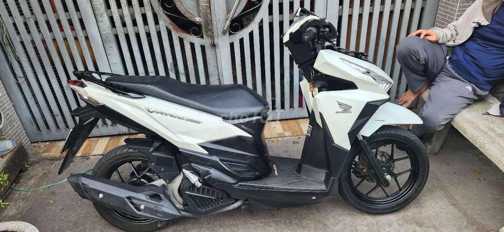 Vario 150 trắng. Mua bán Xe máy tại Quận 6 Tp Hồ Chí Minh được đăng bởi Đức  hình 2
