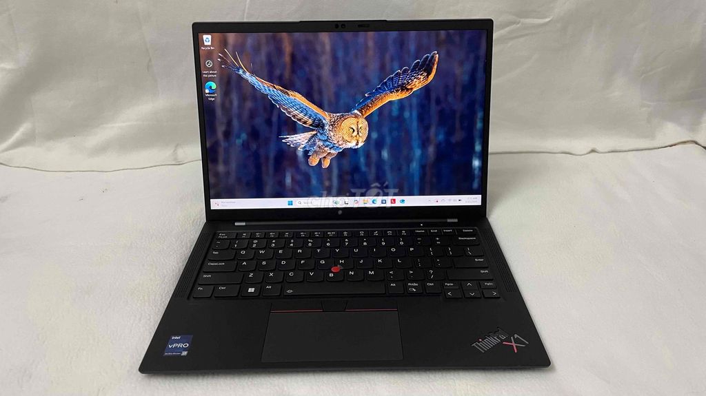 LENOVO THINKPAD X1 CARBON GEN 11 HÀNG MỸ XÁCH TAY