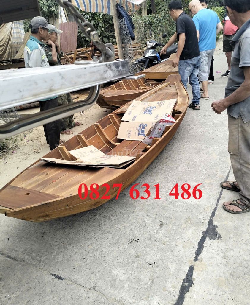 Thuyền chèo tay du lịch, Xuồng gỗ, Xuồng cây 3m. Mua bán Cây cảnh, đồ trang trí tại Thành phố Rạch Giá Kiên Giang được đăng bởi Khánh Chi Trần hình 1