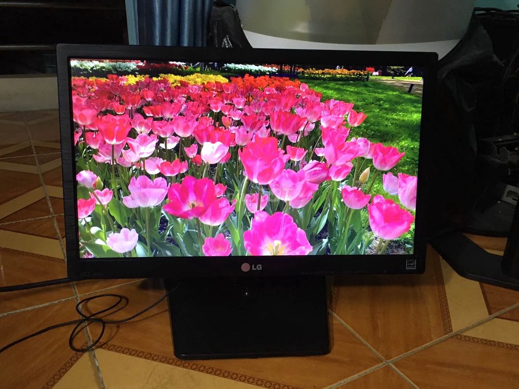 Màn LG 19 inch sáng đẹp không lỗi. Mua bán Phụ kiện (Màn hình, Chuột...) tại Quận Bình Thạnh Tp Hồ Chí Minh được đăng bởi Võ Quốc Phòng hình 1