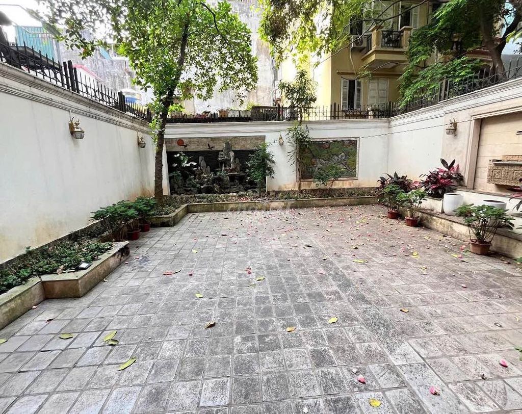 Bán nhà 289m2 có BT 3 Tầng, Kim Mã - Ba Đình
