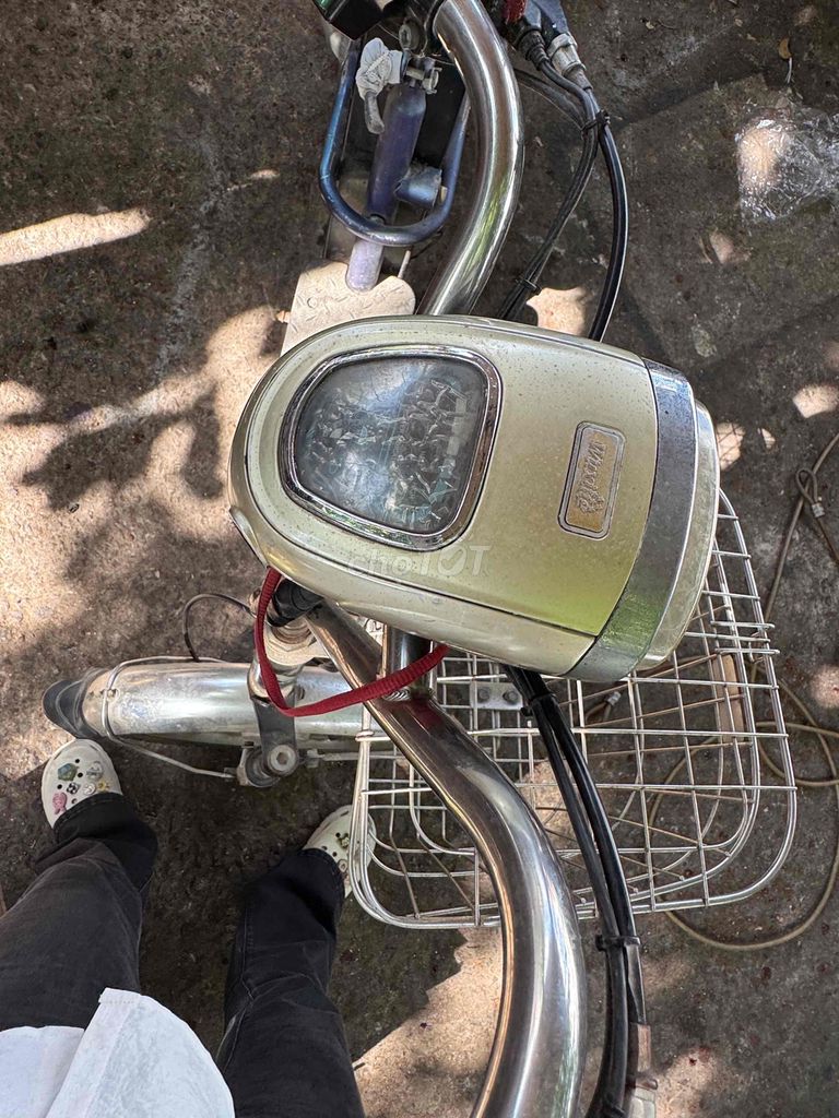 em cần bán xác con xe điện