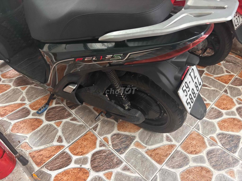 VinFast Feliz S 2022 черный 77000 км