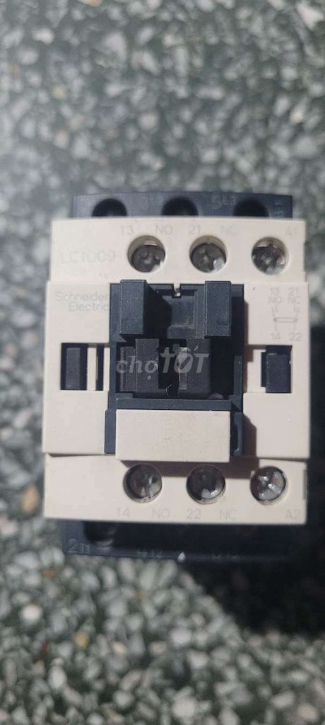 Khởi động từ Schneider Electric LC1D09. Mua bán Đồ chuyên dụng, Giống nuôi trồng tại Thành phố Tân An Long An được đăng bởi Quang Huang hình 1