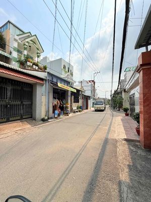 Bán Nhà Dt: 6 x 25 đường 7m phường Linh Xuân, Thủ Đức. Giá bán: 9,1tỷ