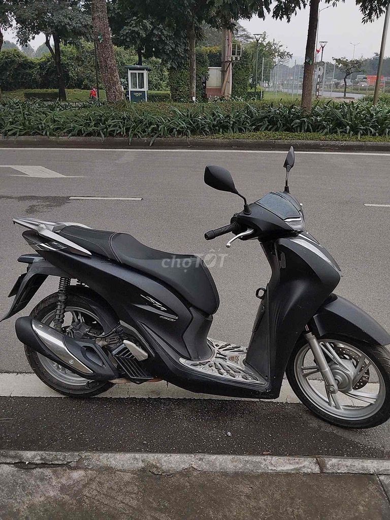 Bán xe sh 2020 màu đen bản full. Mua bán Xe máy tại Huyện Đông Anh Hà Nội được đăng bởi Hùng Nguyễn hình 2
