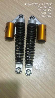 Giảm xóc Yamaha Kim loại Đen Vàng đồng. Mua bán Phụ tùng xe tại Thị xã Bến Cát Bình Dương được đăng bởi Tuan