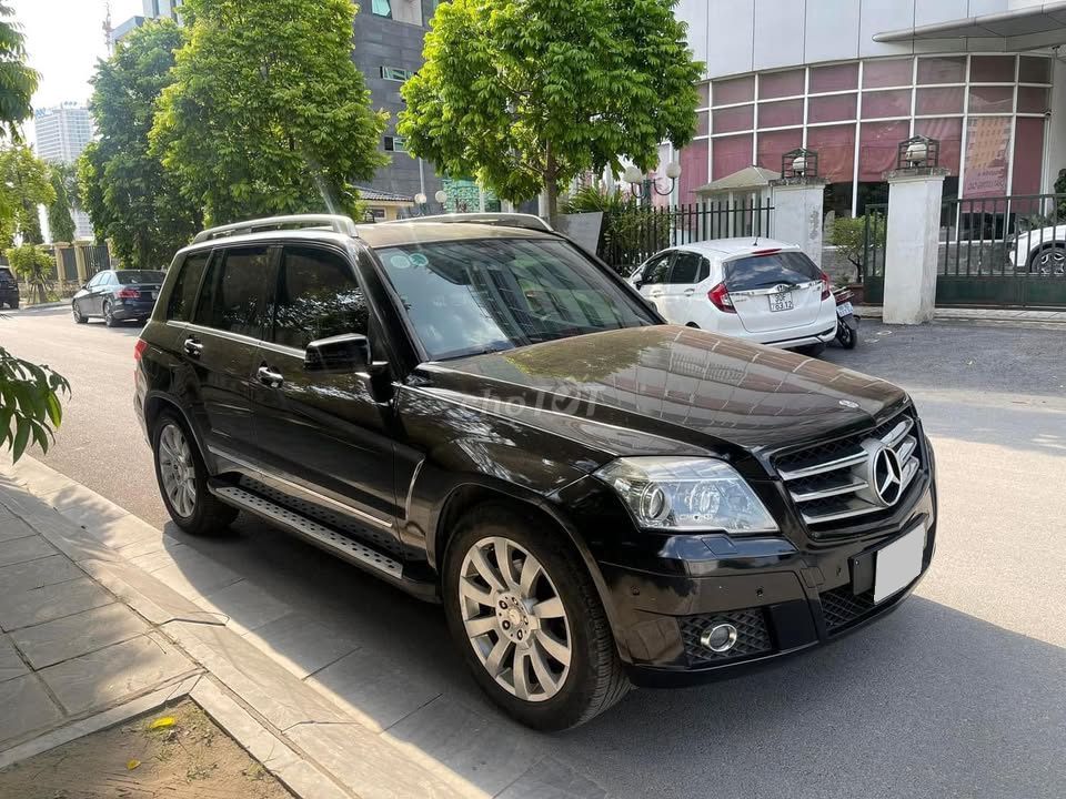 Mercedes GLK300 2010 màu đen cọp. Mua bán Ô tô tại Quận Gò Vấp Tp Hồ Chí Minh được đăng bởi Xuân Trường hình 1
