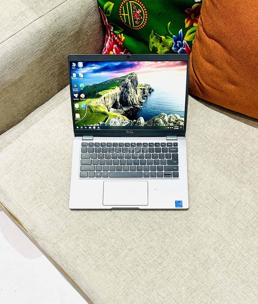 Dell Latitude 5330 i5-1235U 13 inch 16GB/256GB Bạc. Mua bán Laptop tại Quận Hồng Bàng Hải Phòng được đăng bởi Trần Mạnh Cường hình 1