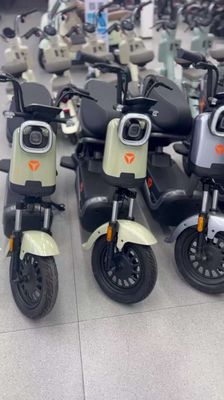 Xe máy điện Yadea X-SKY màu Xám, Xanh nhạt. Mua bán Xe điện tại Huyện Đức Hòa Long An được đăng bởi Yadea Trung Đức Phát 