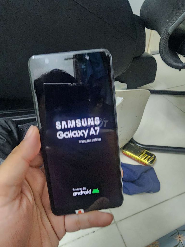 Samsung A7 2018 máy chất 2 sim ram 4gb rom 64gb