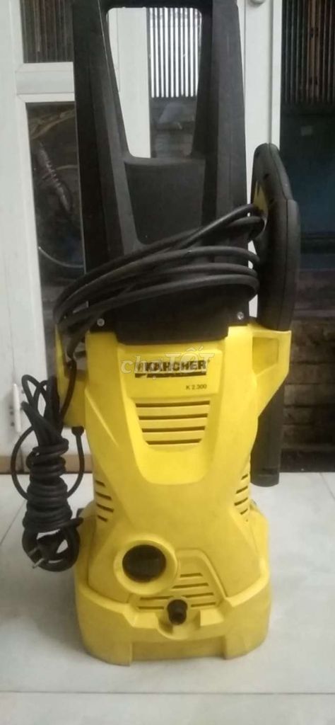 Máy rửa xe karcher k2,300 của đức máy chạy ok