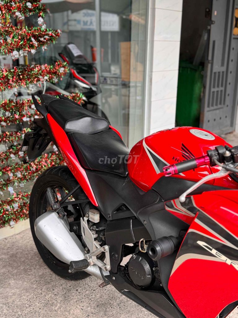 Honda CBR150R 2014 Đỏ 50000 km. Mua bán Xe máy tại Quận Bình Tân Tp Hồ Chí Minh được đăng bởi Việt Motor Bình Tân hình 3