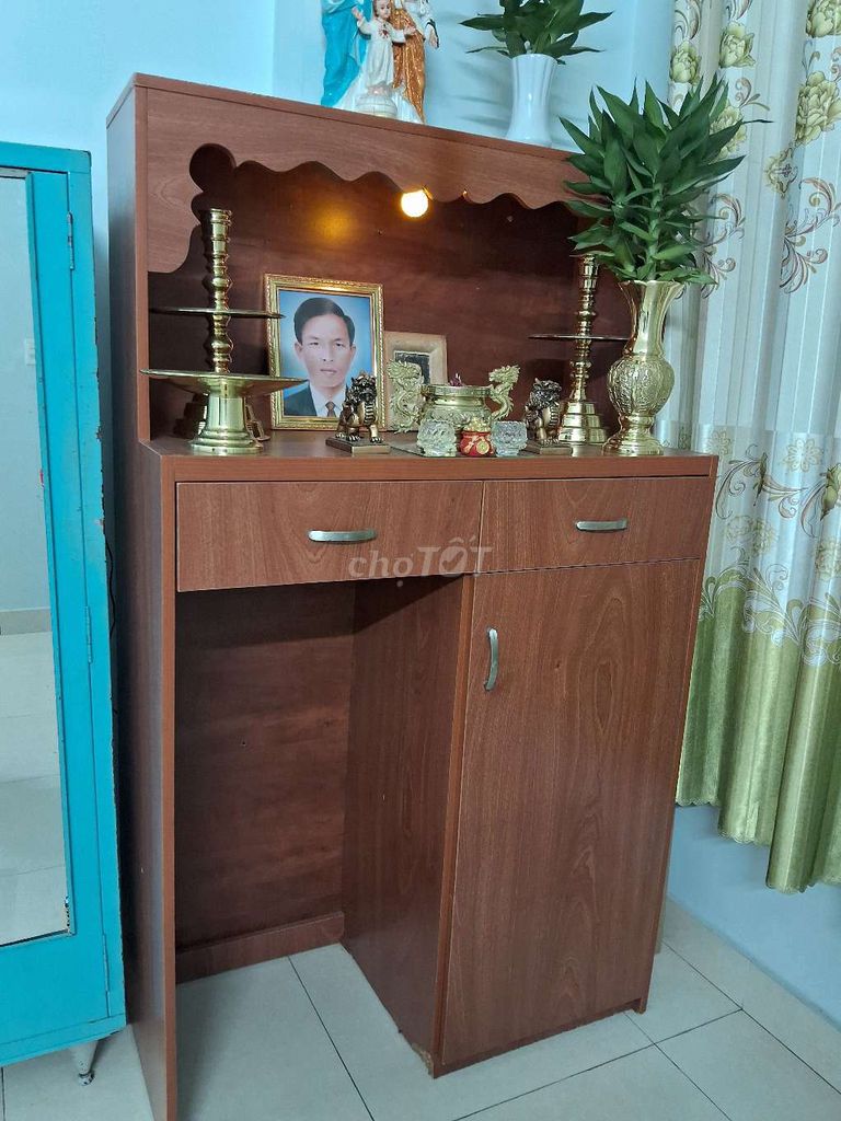 Tủ thờ Gỗ Nâu. Mua bán Tủ, kệ gia đình tại Huyện Hóc Môn Tp Hồ Chí Minh được đăng bởi Ny Nguyen hình 1