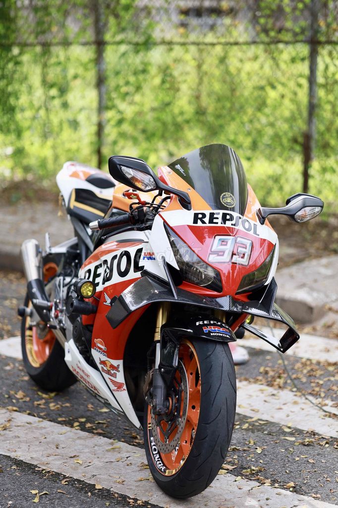Honda CBR1000RR Repsol 2015 Model 2015. Mua bán Xe máy tại Quận Gò Vấp Tp Hồ Chí Minh được đăng bởi Hồng Brixton hình 1