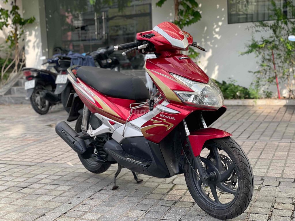 Air Blade Fi 2010 khoá Smatkey trả 8tr9 nhận xe. Mua bán Xe máy tại Quận 7 Tp Hồ Chí Minh được đăng bởi Dương Đạt hình 8