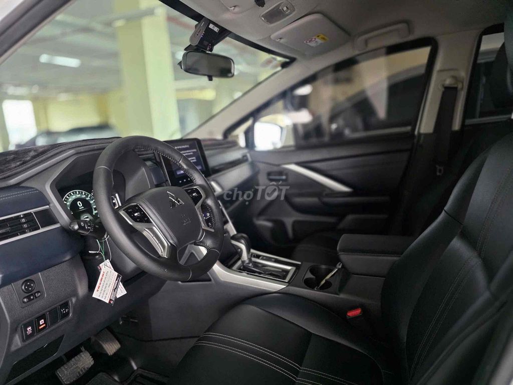 Mitsubishi Xpander Cross 2025 Белый 43 000 км