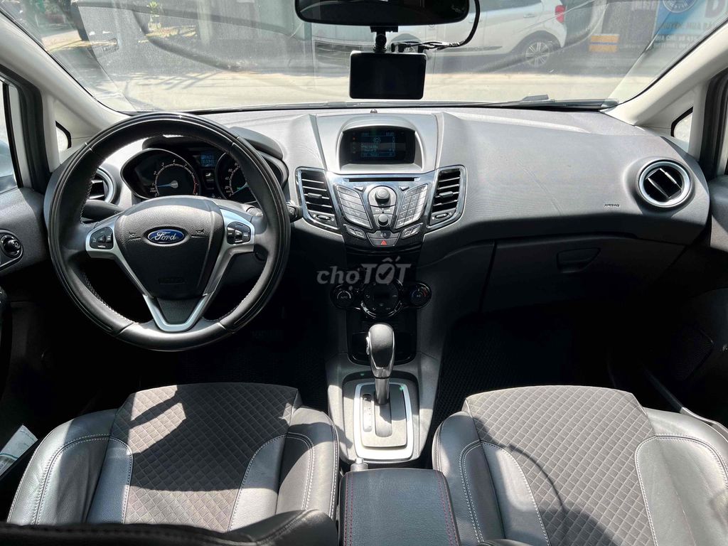 SIÊU CỌP FIESTA - Chất xe zin đẹp máy số êm mượt 💯. Mua bán Ô tô tại Quận Gò Vấp Tp Hồ Chí Minh được đăng bởi DH AUTO FORD CHUYÊN XE FORD LƯỚT CHẤT LƯỢNG CAO hình 18