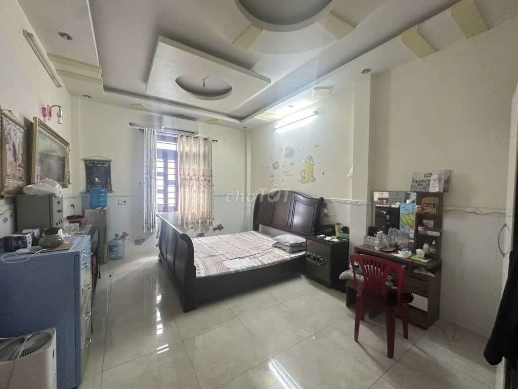 Редкий дом 5x15, 3 этажа, ул. Трюонг Чинь, Тхань Фу