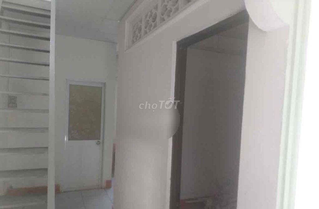 Cho thuê nhà đường 11 Trường Thọ, 2PN 2WC giá 6,5tr/th