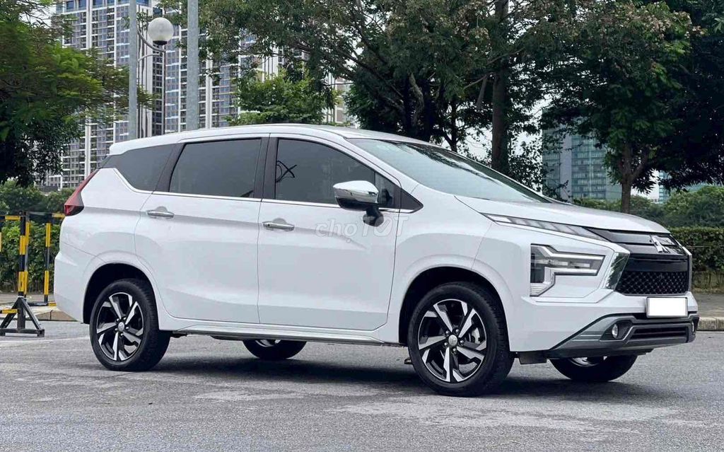 Em cần bán Xpander 2024 Premium siêu đẹp mới khét. Mua bán Ô tô tại Quận Cầu Giấy Hà Nội được đăng bởi TRUNG HIẾU AUTO hình 1