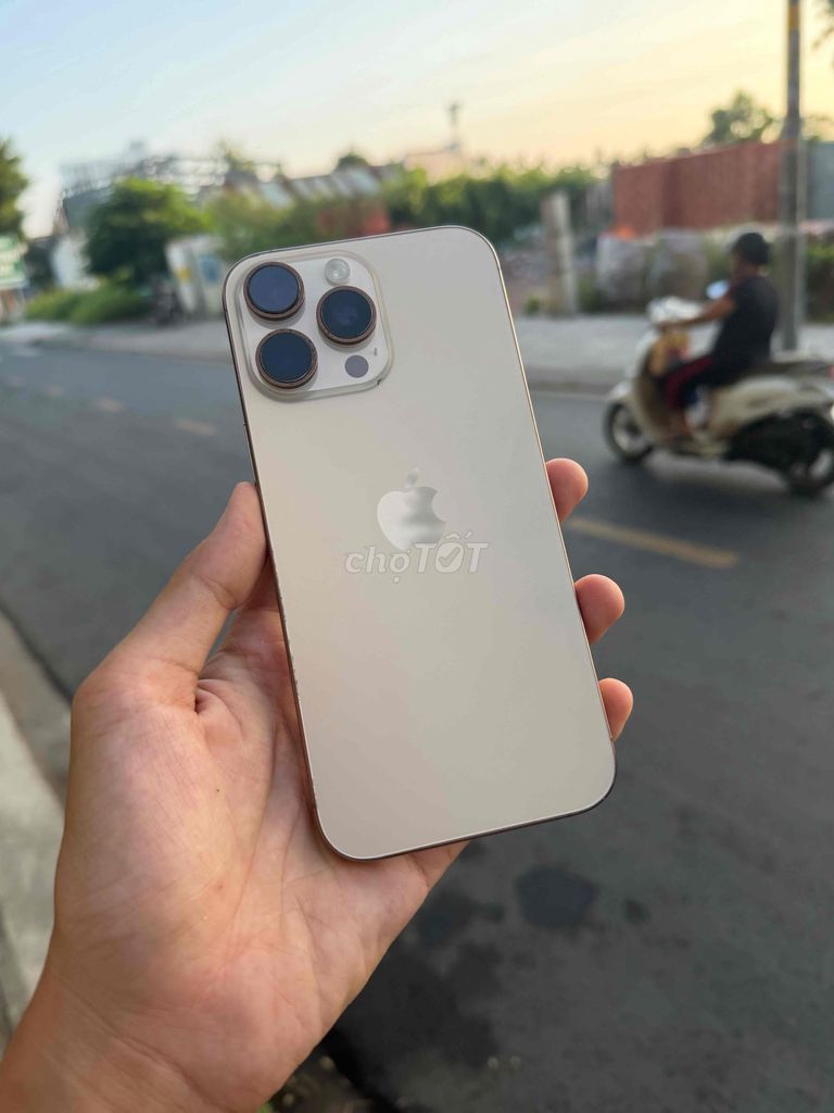 Apple iPhone 16 Pro Max 256GB Vàng Đã sử dụng. Mua bán Điện thoại tại Quận Bình Tân Tp Hồ Chí Minh được đăng bởi Iphone Sài Gòn hình 1