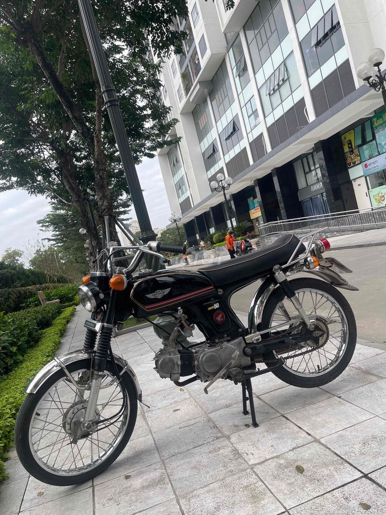 E bán 16,5 triệu cho ae thích thú.  Ss50 lên dáng. Mua bán Xe máy tại Quận Hà Đông Hà Nội được đăng bởi Vạn Tín hình 6