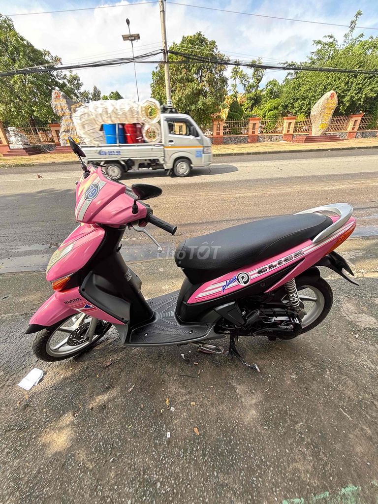 Click play. Mua bán Xe máy tại Quận Bình Thuỷ Cần Thơ được đăng bởi Kim Chiến hình 1