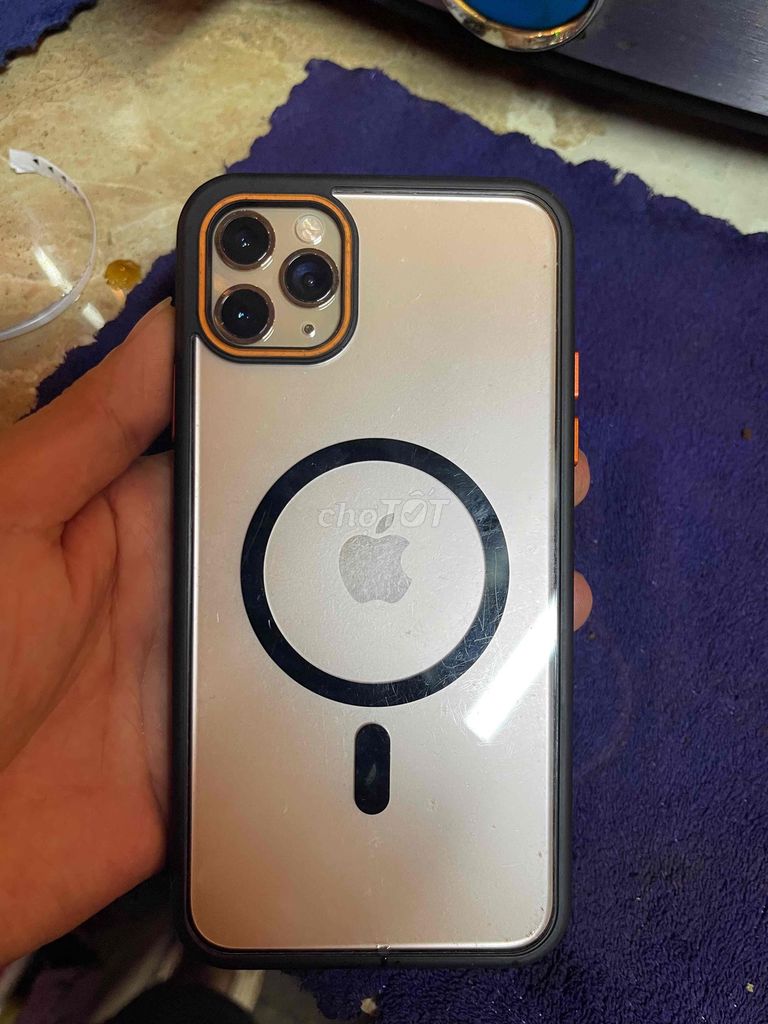 iPhone 11 Pro Max 256GB Vàng. Mua bán Điện thoại tại Huyện Đắk R'Lấp Đắk Nông được đăng bởi Bố Bếu hình 1