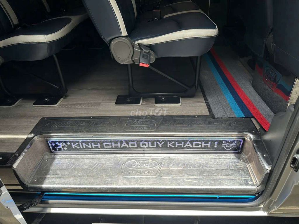 Ford transit 2023 Tiêu chuẩn - 10000 km. Mua bán Ô tô tại Quận Long Biên Hà Nội được đăng bởi Ngô hùng hình 12