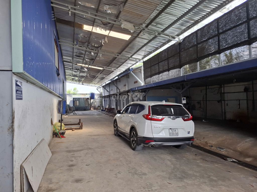 Cần bán gấp lô đất 1900m2 có sẵn nhà xưởng,xã Đức Hòa Thượng, Long An. Mua bán văn phòng, mặt bằng kinh doanh tại Huyện Đức Hòa Long An được đăng bởi Nhà Đất Mặt Tiền hình 2