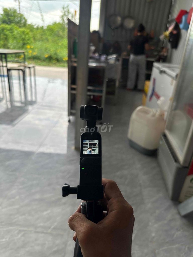 Máy quay DJI Osmo Pocket Chống rung gimbal Đen. Mua bán Máy ảnh, Máy quay tại Thị xã Tân Uyên Bình Dương được đăng bởi Nguyễn Huy hình 1