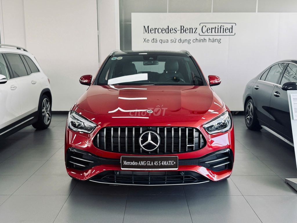 CHÍNH HÃNG BÁN AMG GLA  45S 4MATIC Chưa lăn bánh