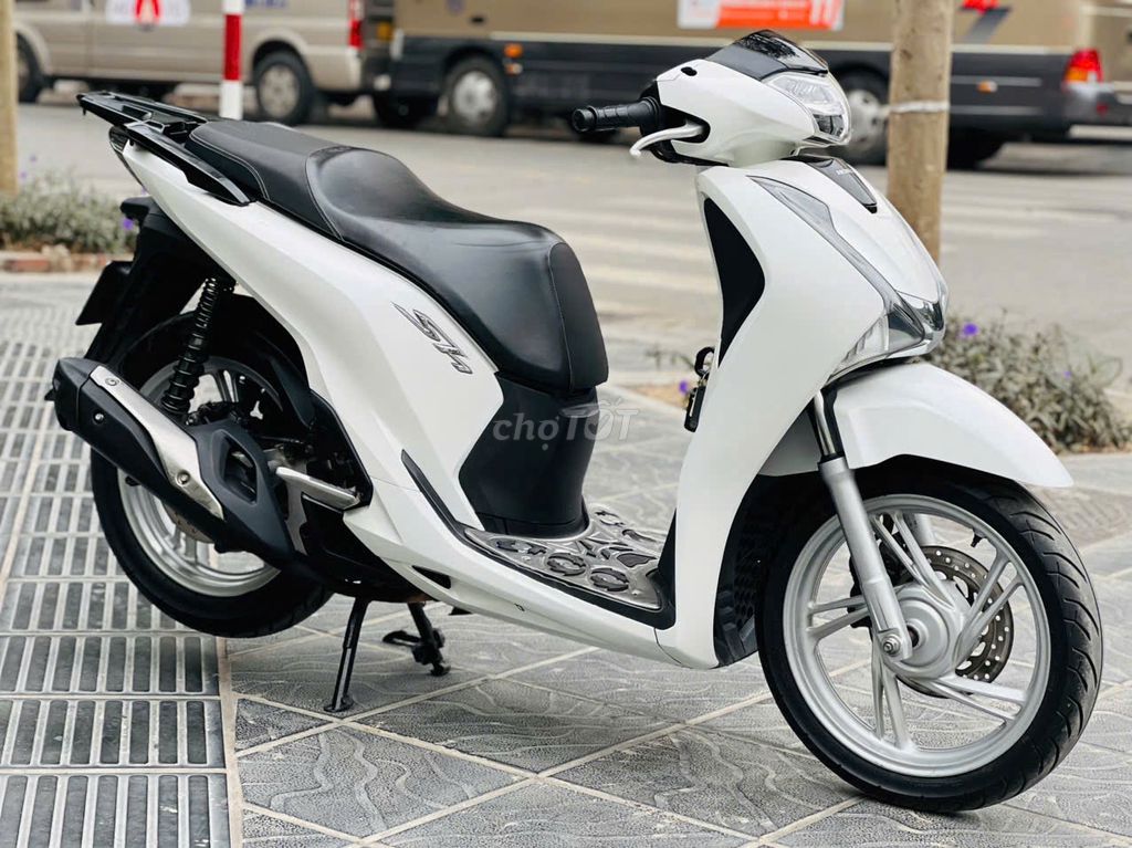 HONDA SH 125 NGUYÊN BẢN BIỂN 29 ĐK 2018. Mua bán Xe máy tại Quận Nam Từ Liêm Hà Nội được đăng bởi Nam Anh hình 1