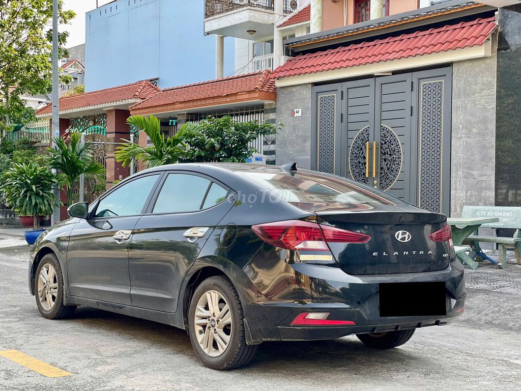 Hyundai Elantra 2019 1.6 AT - 100000 km. Mua bán Ô tô tại Thành phố Dĩ An Bình Dương được đăng bởi Siêu Thị Ô Tô Bình Dương  hình 6