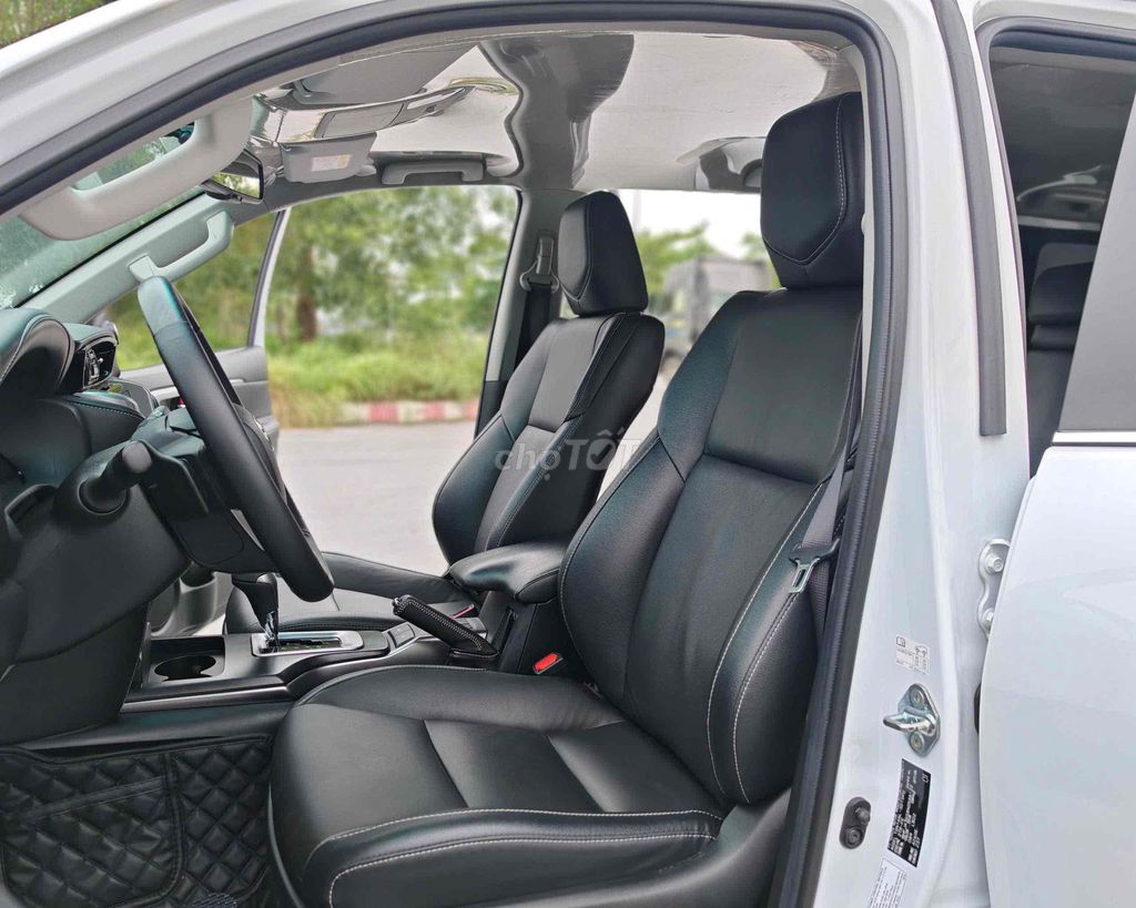 Toyota Fortuner 2022 odo 3.2v cực đẹp. Mua bán Ô tô tại Quận Nam Từ Liêm Hà Nội được đăng bởi Đại lý Toyota Mỹ Đình hình 10