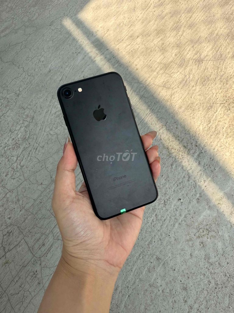 iPhone 7 32GB Đen Full chức năng. Mua bán Điện thoại tại Quận Thanh Khê Đà Nẵng được đăng bởi Như Trần hình 1