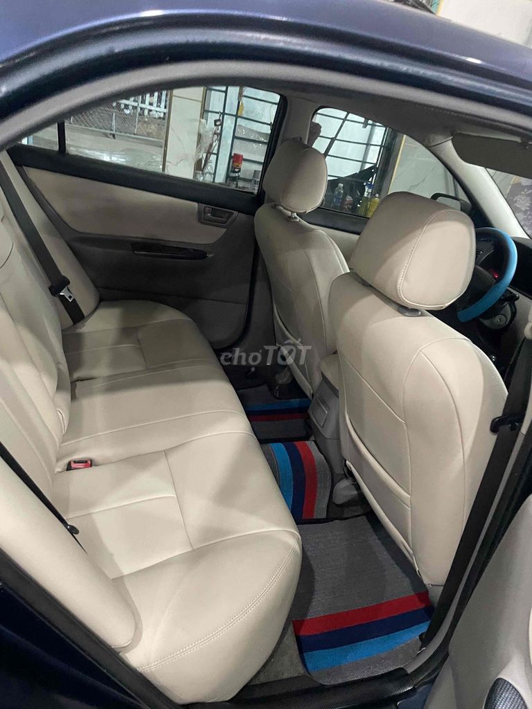 Toyota Corolla Altis, темно-синий, 5 мест