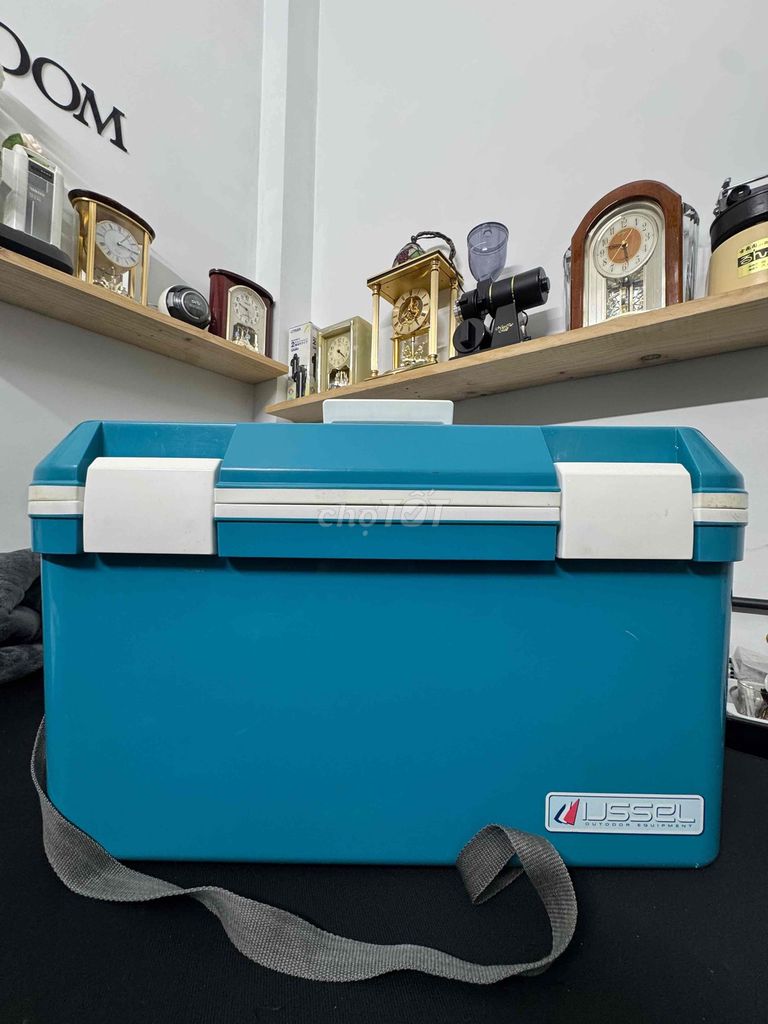 Thùng giữ lạnh IJSSEL 30L Xanh Ngọc Nhật Bản